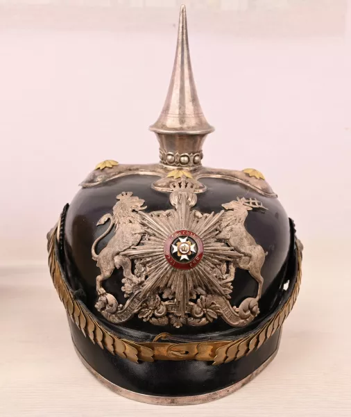 Württemberg 26th Dragoon Officers Pickelhaube Visuel 1 principal